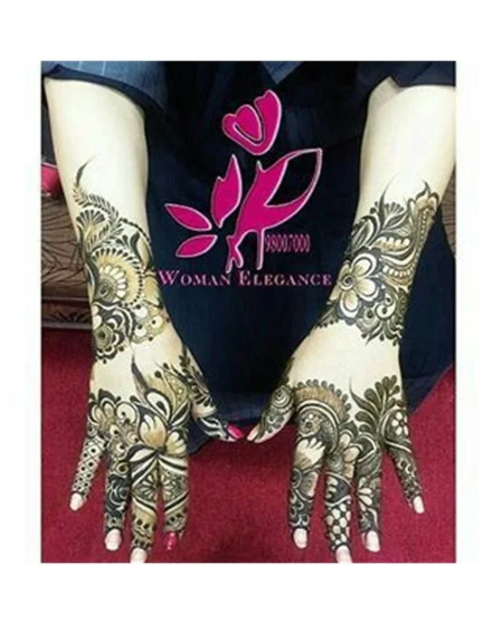 Drape Blossom Arrangement On Arabic Mehndi Design