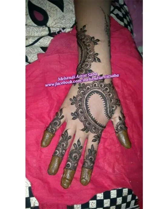 Neat Effect On Mix Arabic Mehndi Design