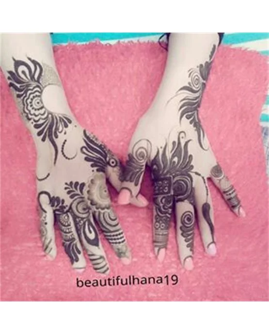 Vibrant Spread Using Overlay Arabic Mehndi Design