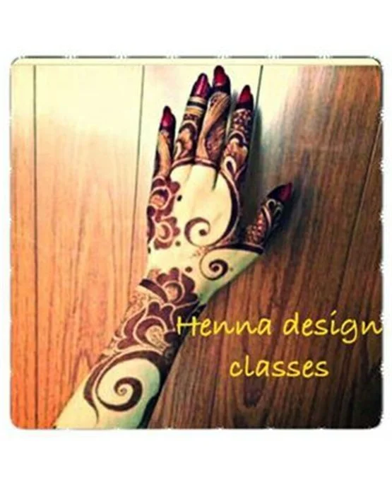 Wreath Lotus Pattern On Arabic Mehndi Design