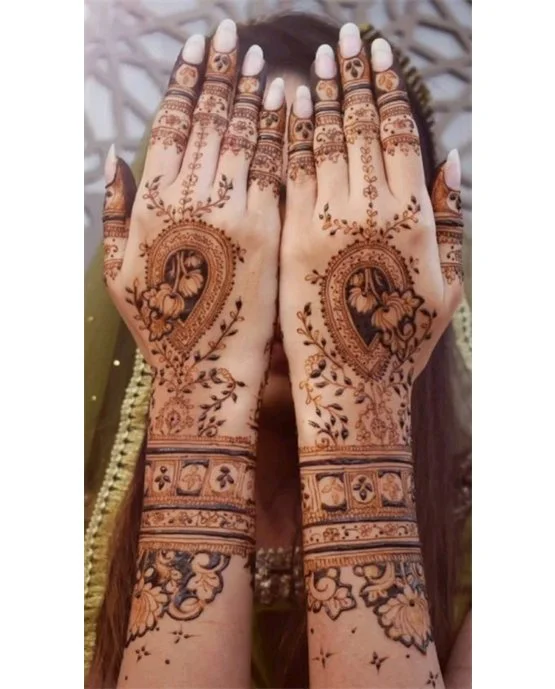 Classic Petal And Peacock Featuring Bridal Mehndi Design Classic Petal And Peacock Featuring Bridal Mehndi Design