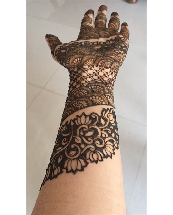 Droplet And Sunflower Lovely Bridal Mehndi Design Motif