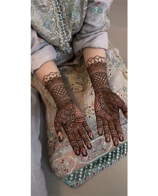 Layered Fringe Bridal Mehndi Design Trail