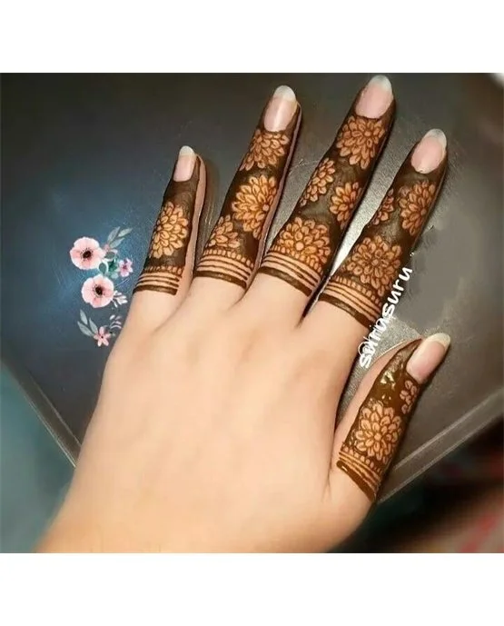 Stunning Overlay Touch Blending Into Ring Finger Mehndi Design Stunning Overlay Touch Blending Into Ring Finger Mehndi Design
