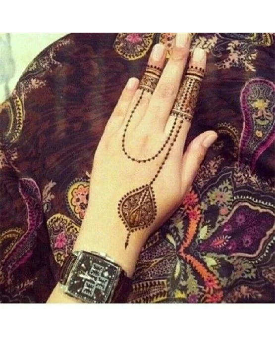 Bloom Inspired Chic Royal Finger Mehndi Design Bloom Inspired Chic Royal Finger Mehndi Design