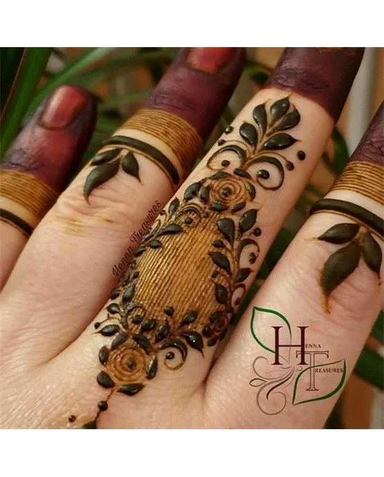 Butterfly Inspired Vibrant Simple Finger Mehndi Design Butterfly Inspired Vibrant Simple Finger Mehndi Design