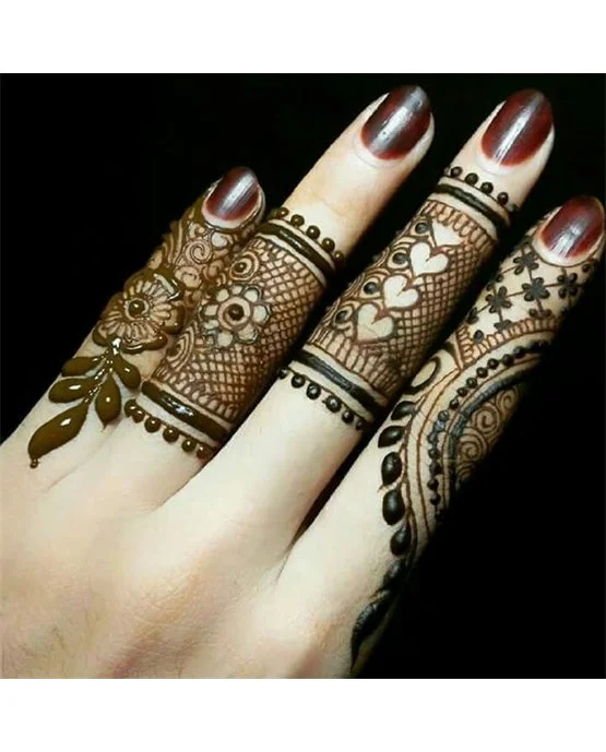 Ethnic Motif Using Plait Simple Finger Mehndi Design Ethnic Motif Using Plait Simple Finger Mehndi Design