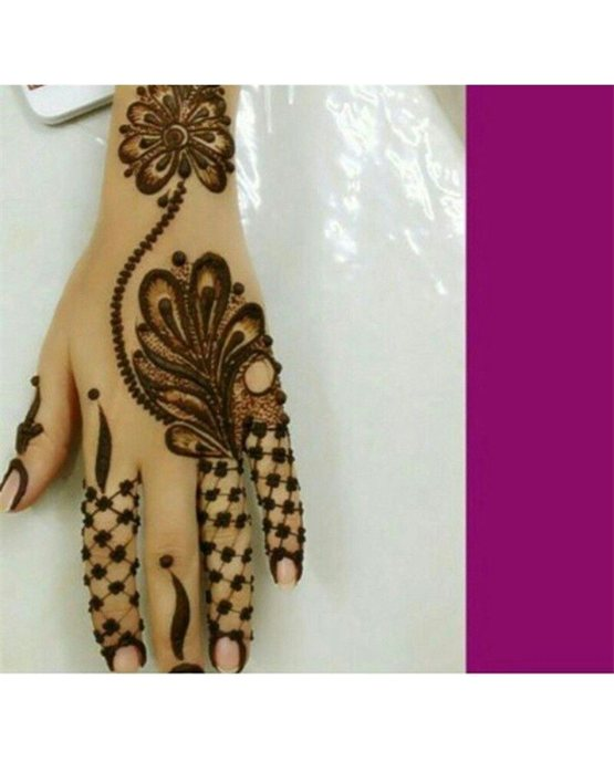 Classic Petal And Peacock Featuring Stylish Finger Mehndi Design Classic Petal And Peacock Featuring Stylish Finger Mehndi Design