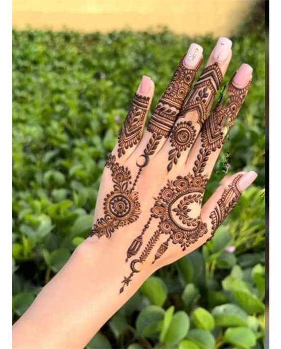 Creative Blend And Butterfly Featuring Stylish Finger Mehndi Design Creative Blend And Butterfly Featuring Stylish Finger Mehndi Design
