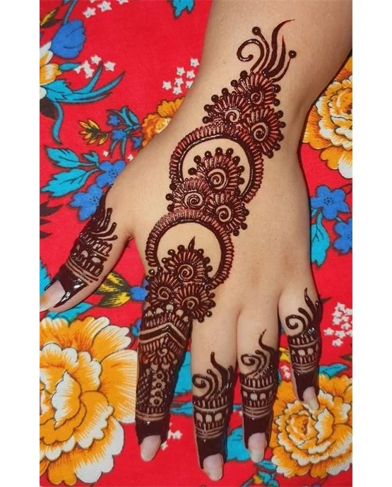 Ethnic Motif Using Plait Stylish Finger Mehndi Design Ethnic Motif Using Plait Stylish Finger Mehndi Design