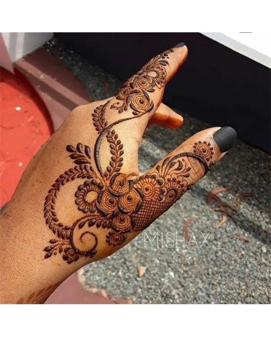Stunning Overlay Touch Blending Into Stylish Finger Mehndi Design Stunning Overlay Touch Blending Into Stylish Finger Mehndi Design